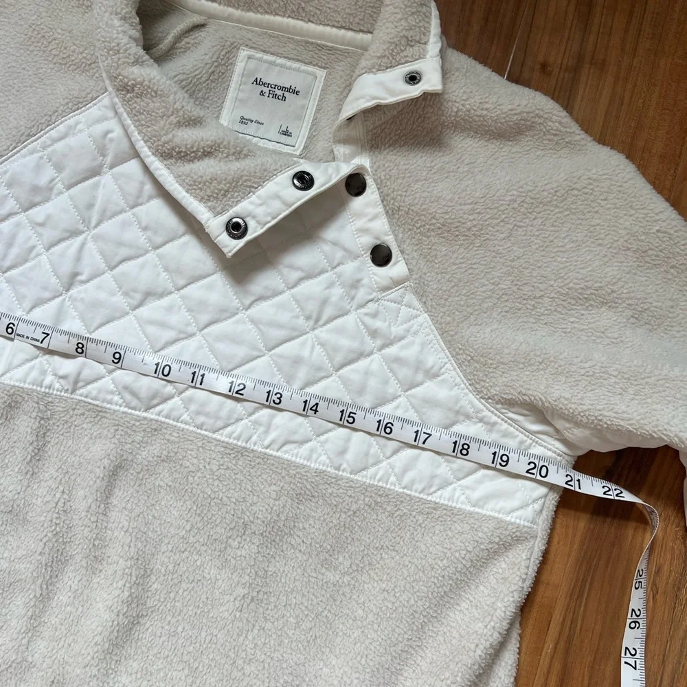 Abercrombie & Fitch Cream Quilted Cowl Neck Sweater - Picture 4 of 6